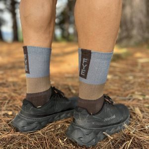 CALCETINES FIND YOUR EVEREST LONG CUT - Dull Gold