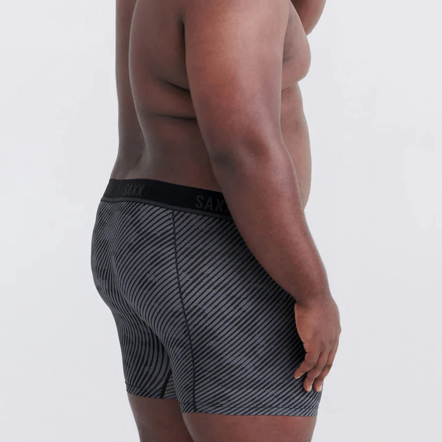 CALZONCILLOS BÓXER SAXX KINETIC LIGHT-COMPRESSION MESH - Negro / Gris - Imagen 4