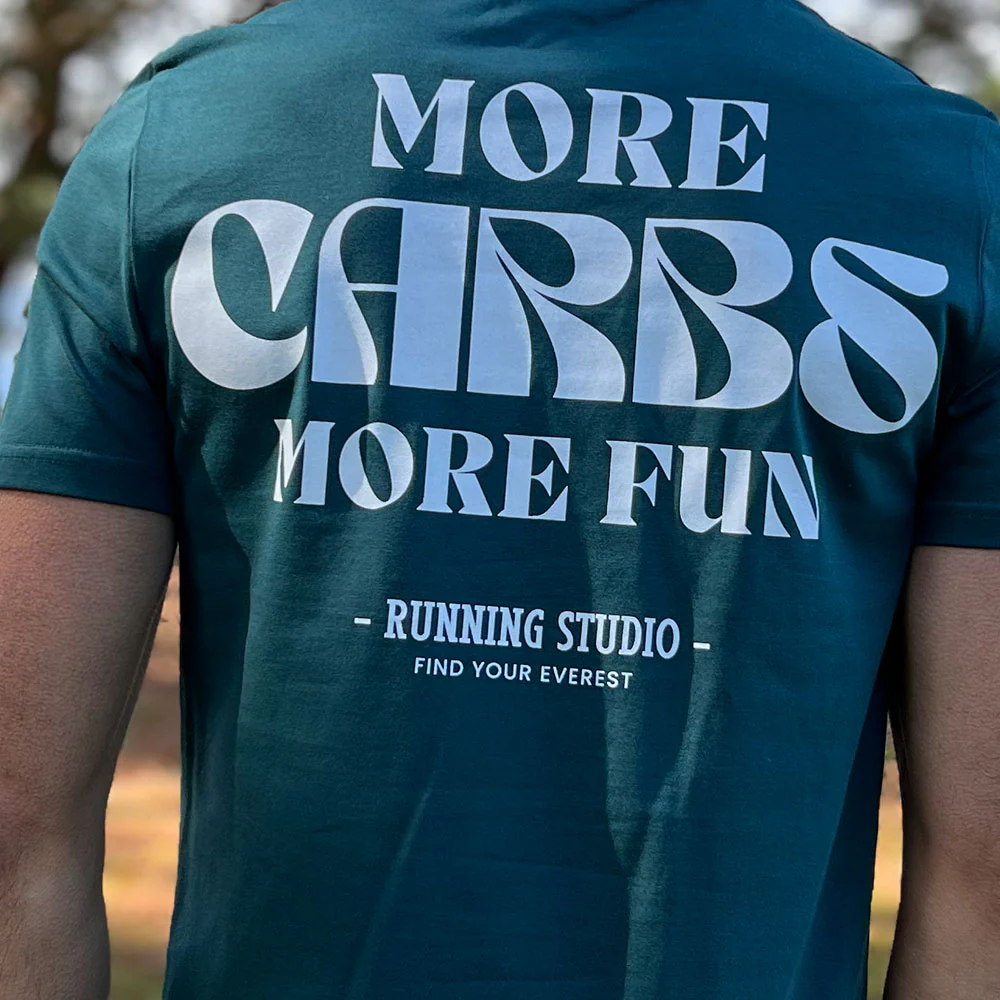 CAMISETA FIND YOUR EVEREST - MORE CARBS MORE FUN - Mori - Imagen 3