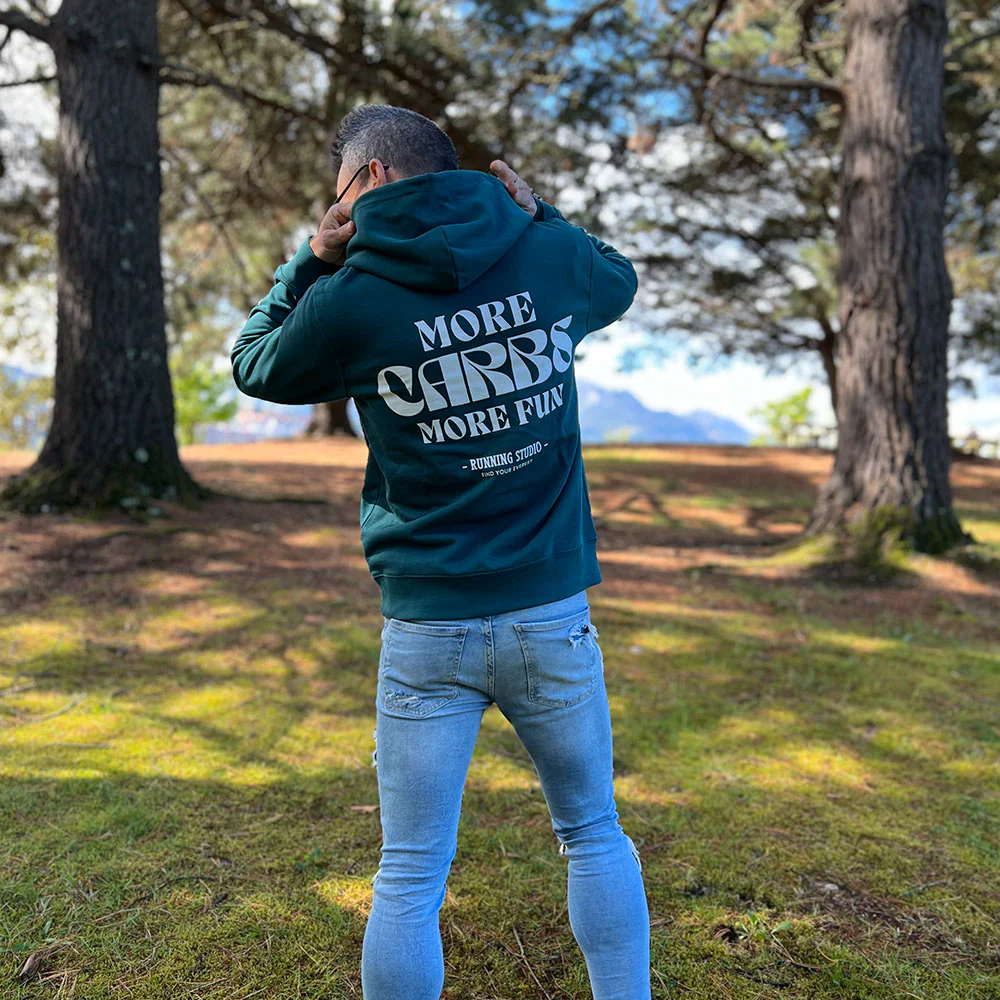 SUDADERA FIND YOUR EVEREST - MORE CARBS MORE FUN - Mori - Imagen 8